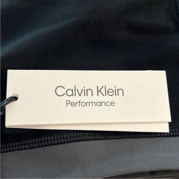New with tags Calvin Klein sleeveless mid drift active tank size M. - Picture 4 of 6